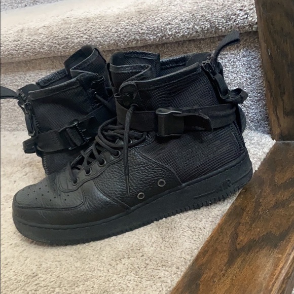 Nike sneakers - Picture 3 of 3